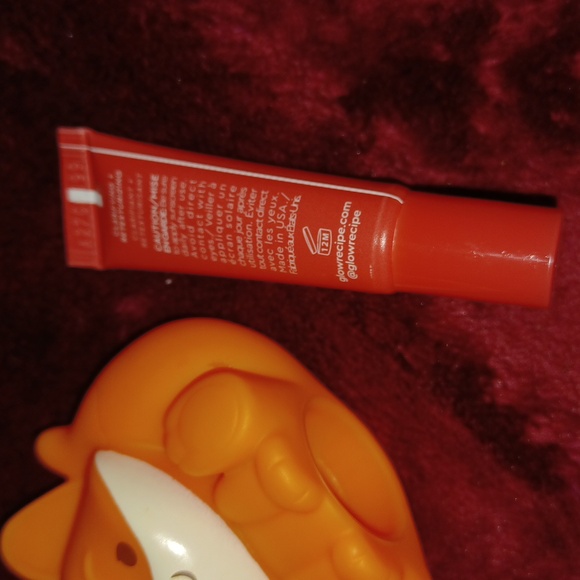 🆕️ Glow Recipe Strawberry Smooth BHA + AHA Salicylic Acid Serum • 0.16 Fl Oz - Picture 3 of 4